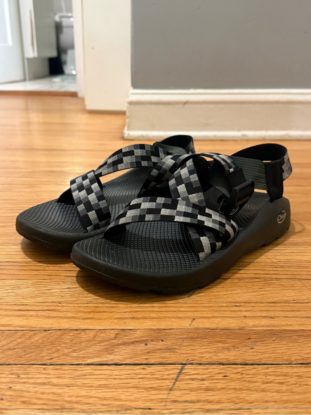 Chaco men’s mega Z wide strap sandals
